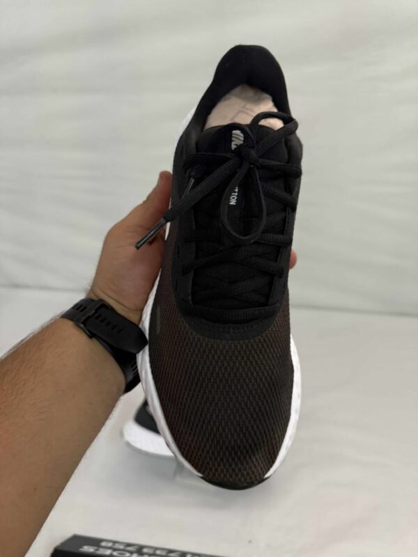 Nike Revolution 5 Wide