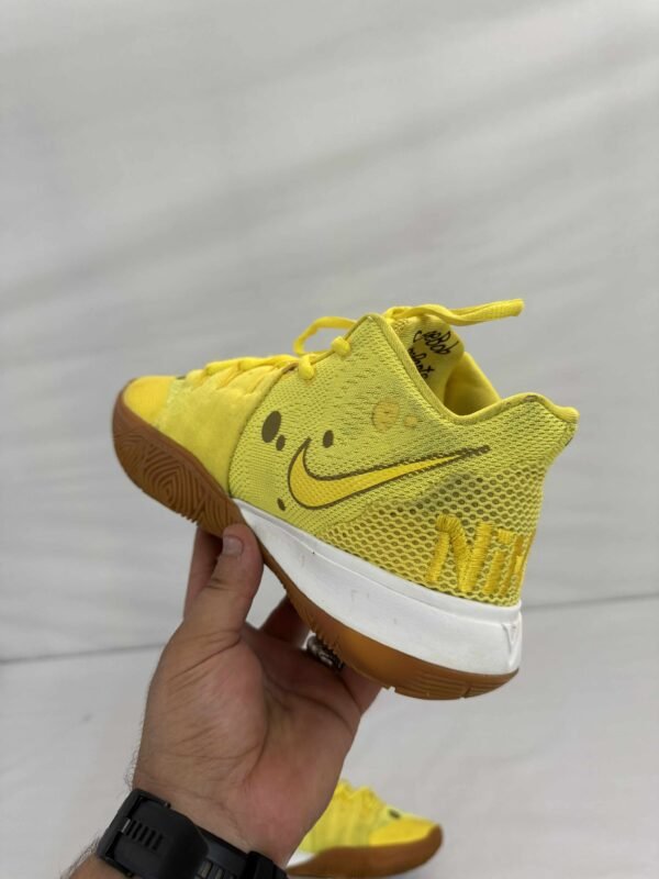 NIKE KYRIE 5 SPONGEBOB