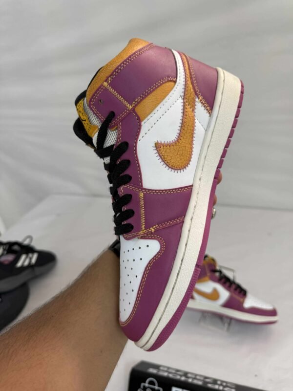 Nike Air Jordan 1 Mid Dia De Los Muertos